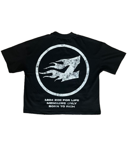 zoe wears Black Skull tshirt